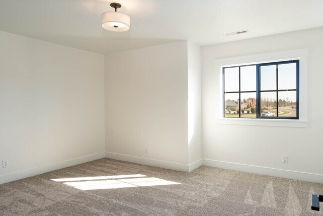 Building Photo - 4200 W Lovegood Ln