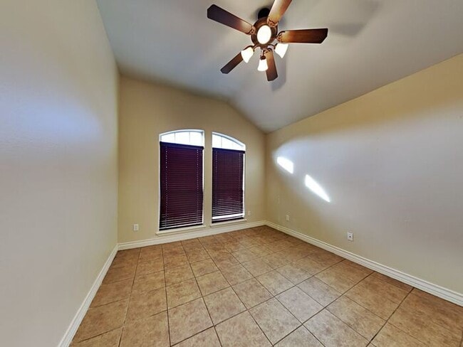 Building Photo - No Application Fees* $500.00 off 1st month...