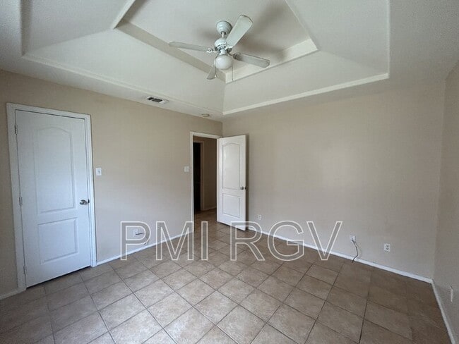 Building Photo - 1803 Douglas