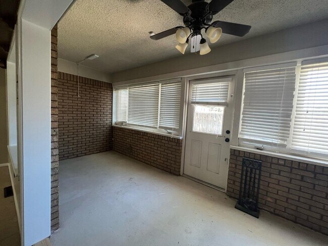 Building Photo - 3404 74th St
