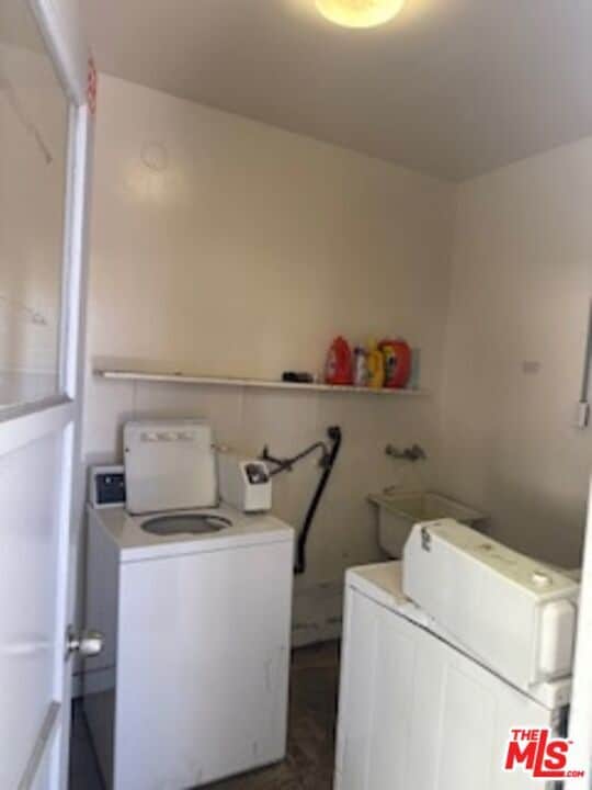 Building Photo - 9843 Hannum Dr