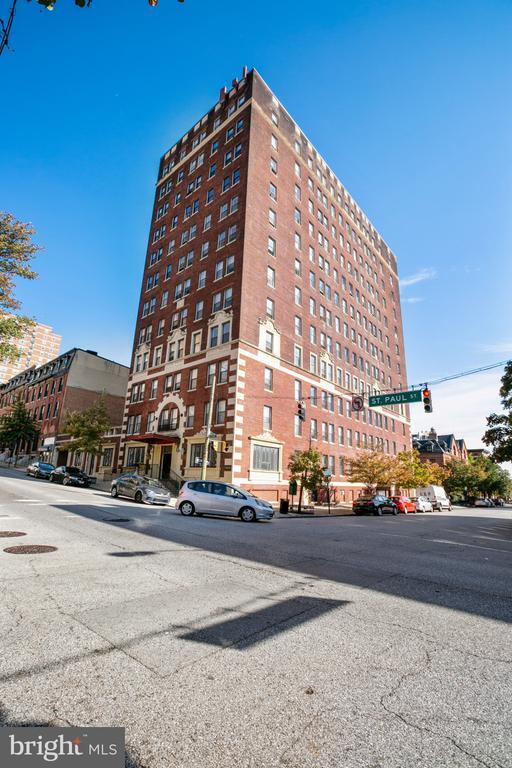 Primary Photo - 1001 St Paul St