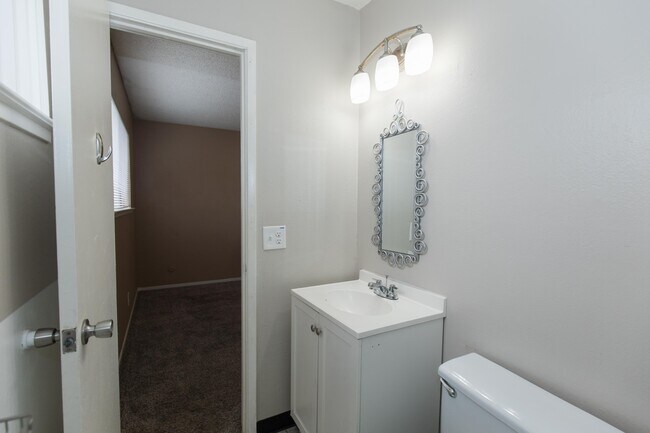 Building Photo - 3022 W San Gabriel Ave