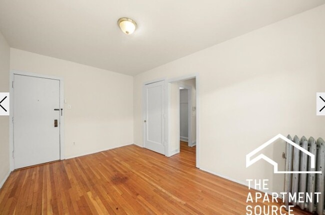 Building Photo - 3304 W Schubert Ave