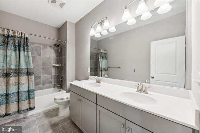 Building Photo - 45157 Kincora Dr
