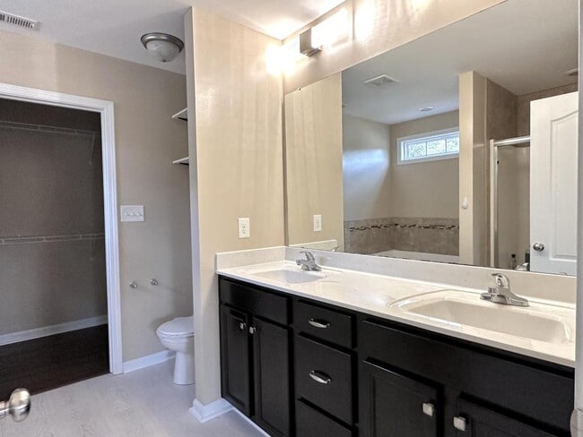 Building Photo - 3017 Cricket Rd