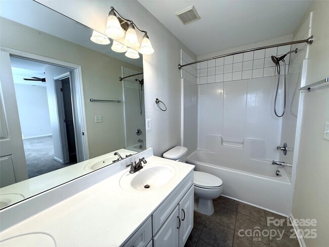 Building Photo - 7549 Bluff Point Ln