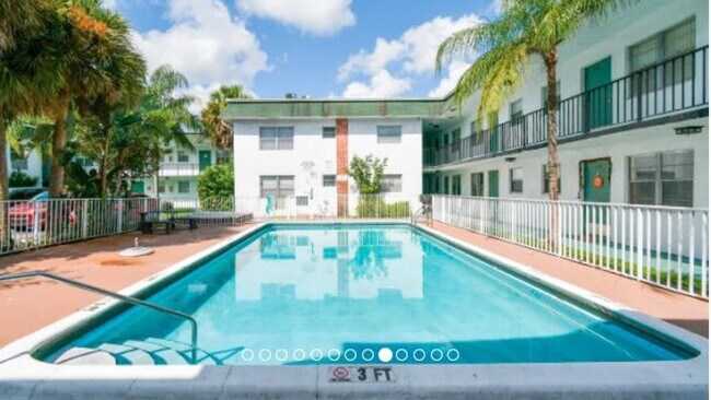 Building Photo - Trayann Apartments