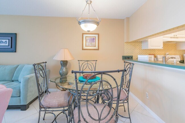 Building Photo - 353 S US Hwy 1