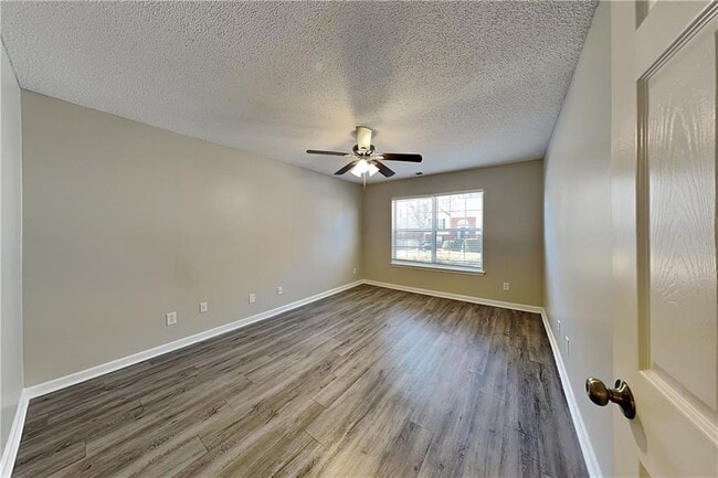 Building Photo - 4094 Sweetsprings Terrace SW