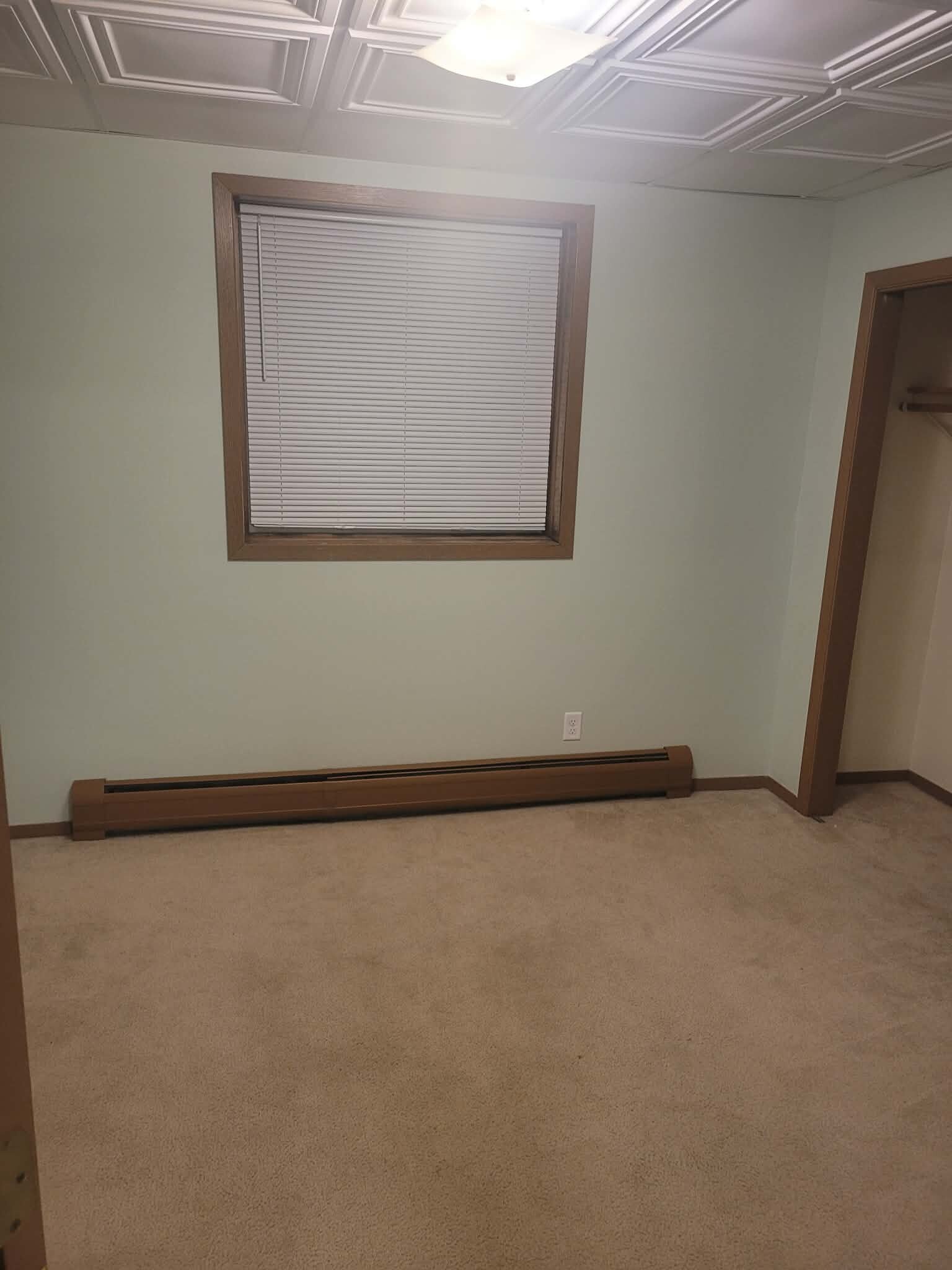 Building Photo - 301 E Main St