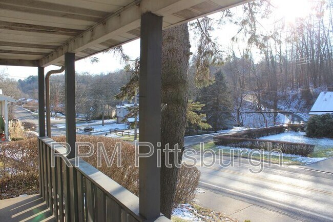 Building Photo - 753 Jefferson Rd