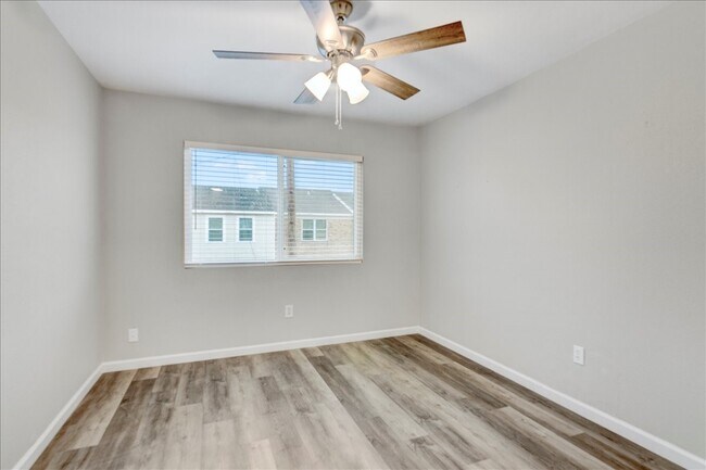Building Photo - 968 Park Meadow Dr