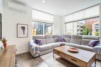 Building Photo - 724 3rd Ave N