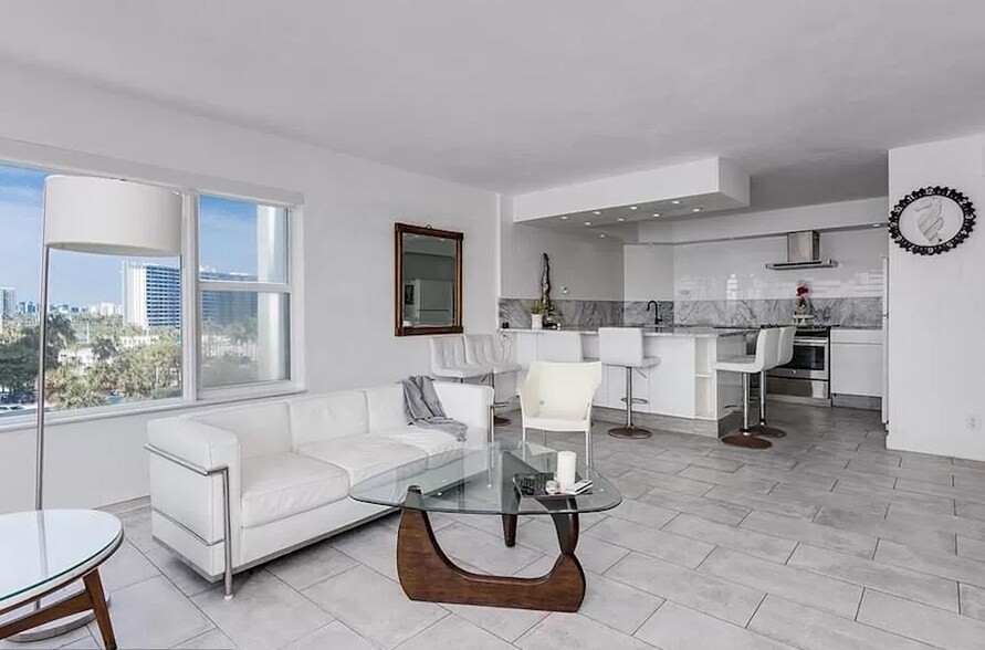 Building Photo - 3700 Galt Ocean Dr