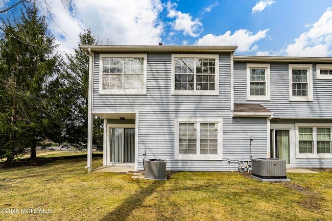 Building Photo - 2 Jodhpur Ct