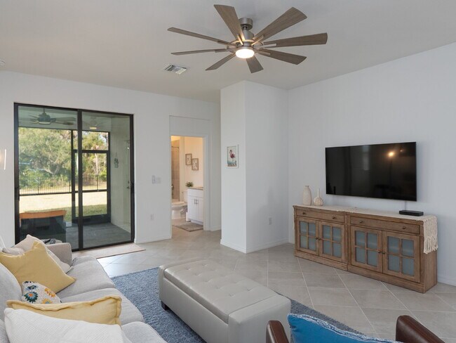 Building Photo - 3 Bedrooms | 2 Bathrooms | 2-Car Garage | Biscayne Landing – Gated Community