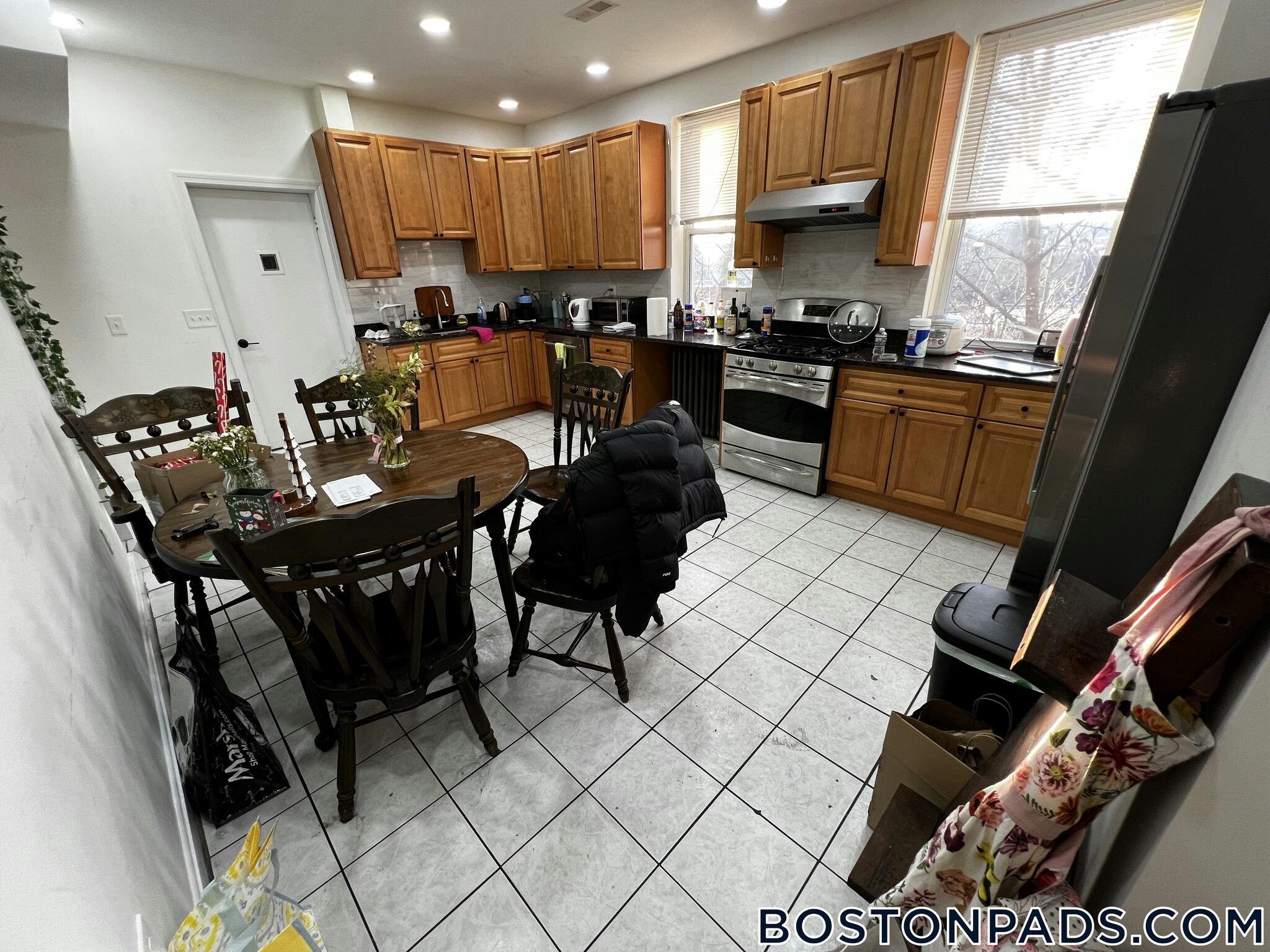 Building Photo - 16 Copenger St