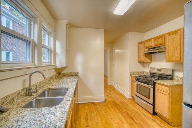 Building Photo - 400 Harvard Pl