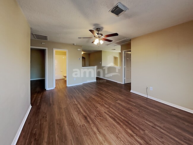 Building Photo - 21406 Juniper Meadows Dr