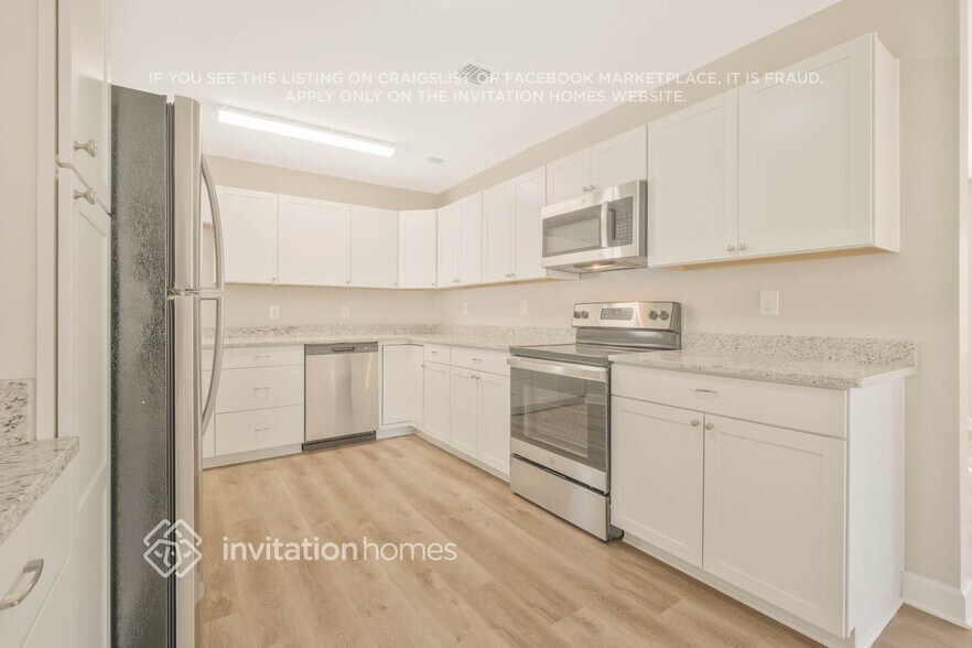 Building Photo - 4560 Merrimac Ave