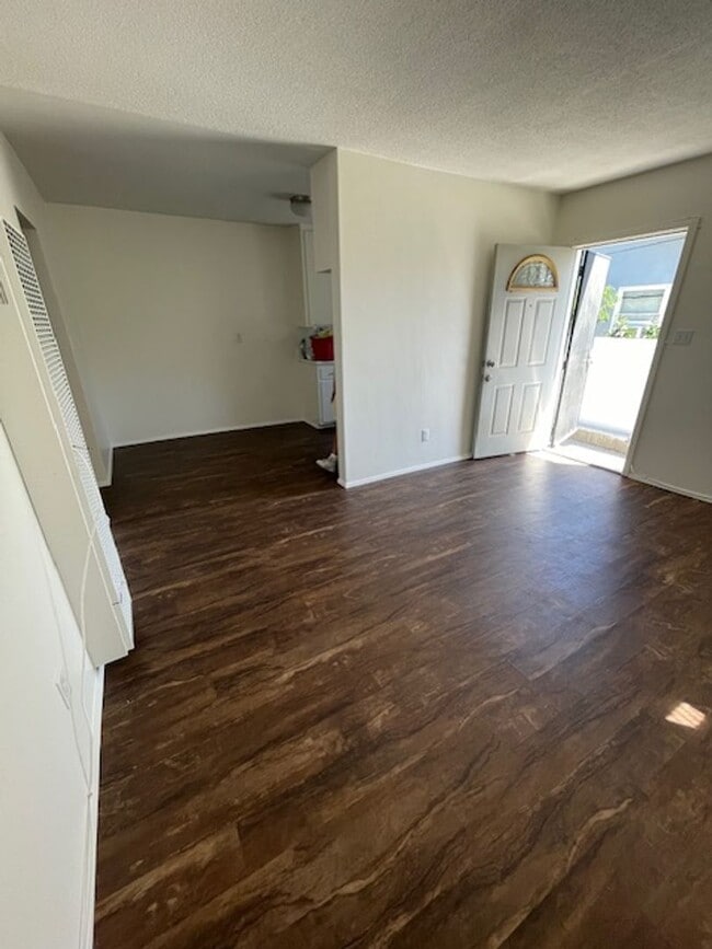 Building Photo - 6216 Bright Ave