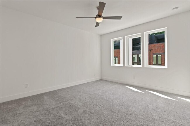 Building Photo - 1292 Chelsea Cir NW