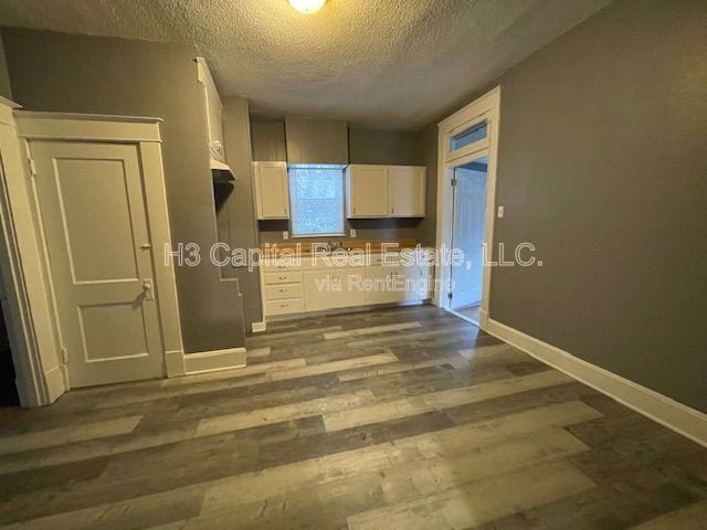 Building Photo - 706 W Johnson St