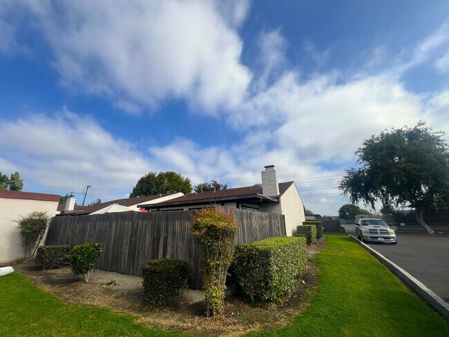Building Photo - **Spacious Casita Style Condo 3 Bedrooms 2 Bathrooms**