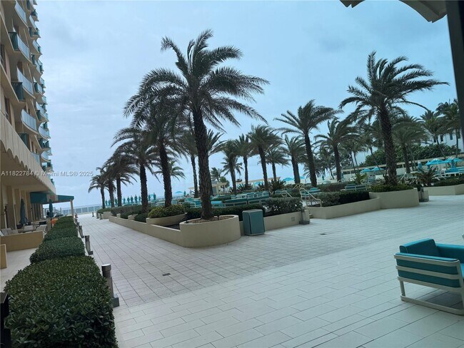 Building Photo - 2501 S Ocean Dr