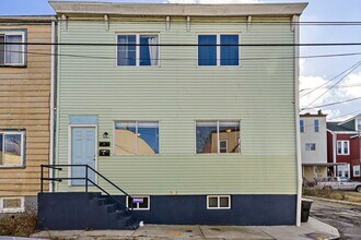 Building Photo - 1129 Brabec St