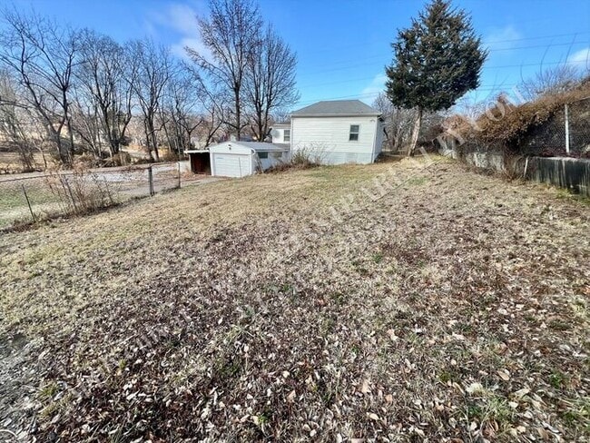 Building Photo - Updated 3 bed 2 bath home in Independence-Coming SOON!!