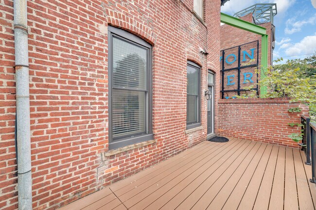Building Photo - 1322 Rhode Island Ave NW
