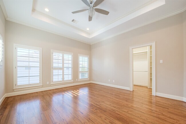 Building Photo - 232 Detering St