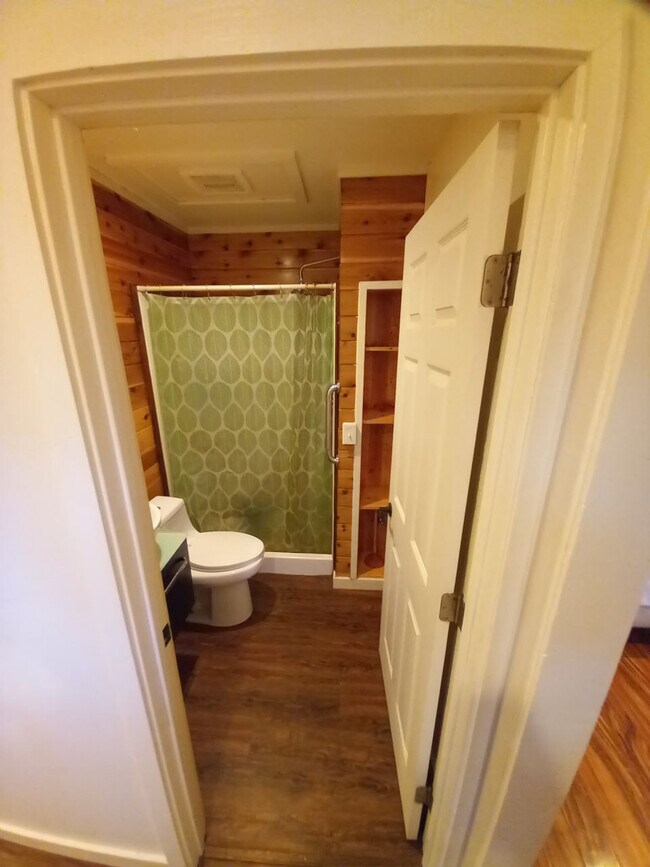 Building Photo - 3 Ala Loop