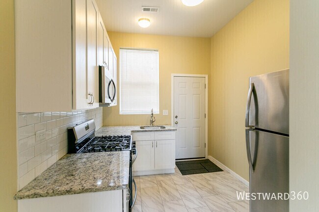 Building Photo - 211 S Campbell Ave