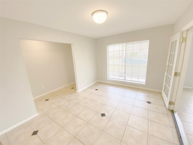 Building Photo - 8214 Riptide Dr