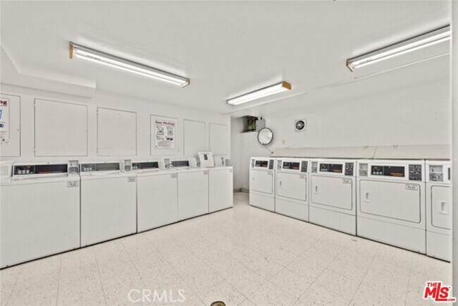 Building Photo - 360 S Euclid Ave