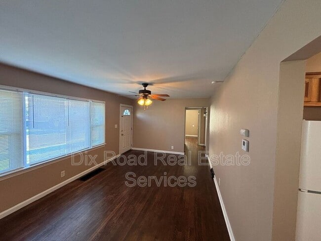 Building Photo - 600 Valleyview Dr