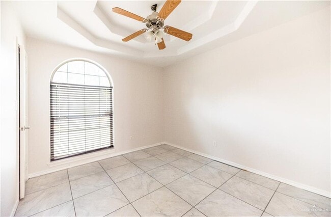 Building Photo - 2121 Kingsborough Ave