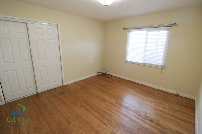 Building Photo - $4495 - Beautiful and Quiet 3/3 Single Fam...