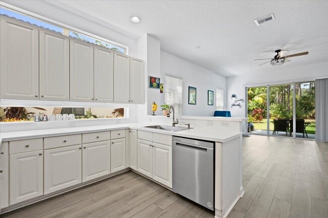 Building Photo - 956 Mill Creek Dr