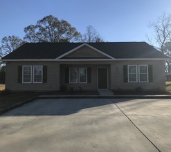 Building Photo - 2808 Davis Rd