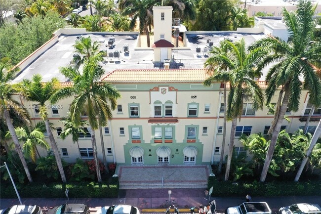 Building Photo - 900 16th St