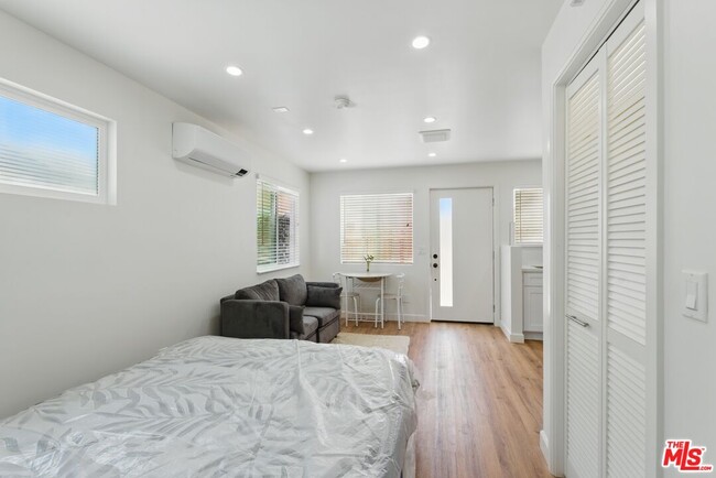 Building Photo - 1349 S Curson Ave