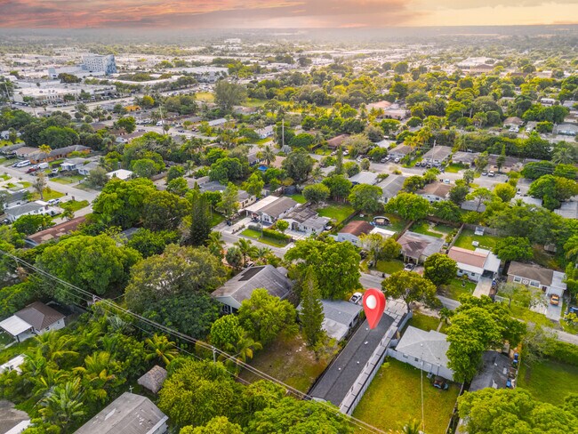 Building Photo - 1126 NW 4th Ave