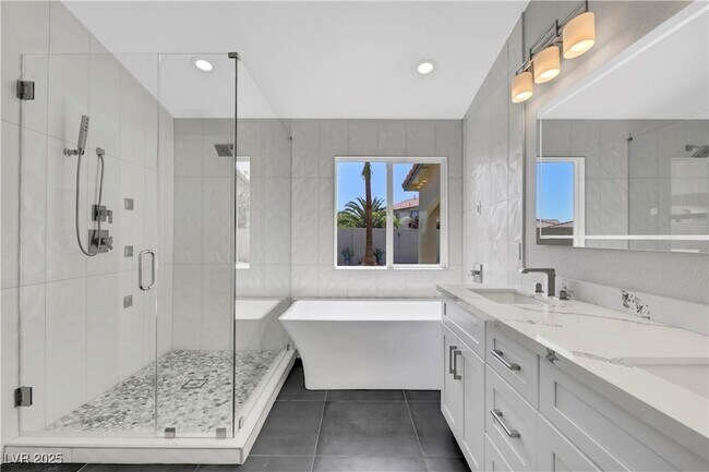 Building Photo - 7379 Majestic Bluff Pl