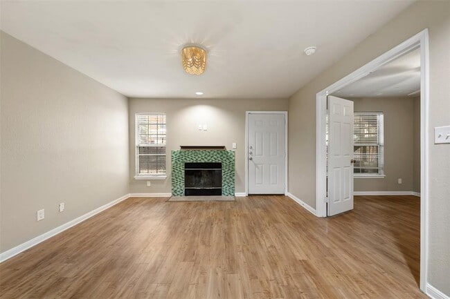 Building Photo - 7685 Northcross Dr