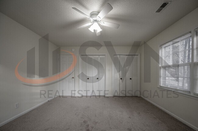 Building Photo - Spacious Home in Desirable Hope Valley Neighborhood!