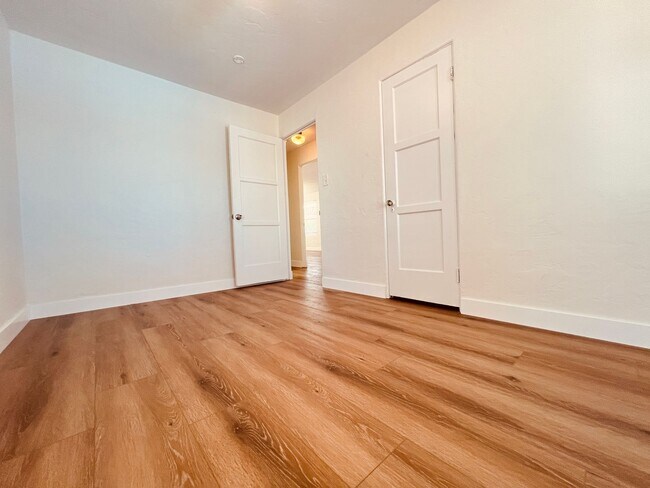 Building Photo - 4995 Williams Ave